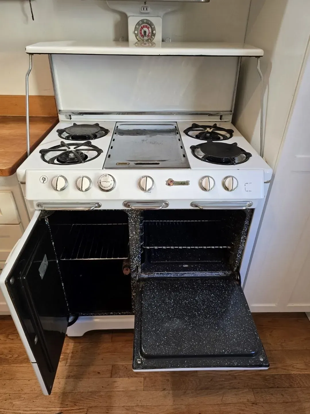 Move in/out cleaning preparation